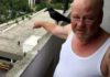 Njeriu që i bërtiti vrasësit të Munihut: Po të kisha një armë do ta qëlloja, por kisha vetëm birrë