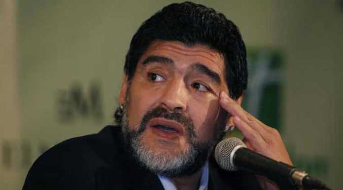 maradona_ap_m