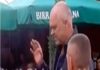 I moshuari shkodran tallet në rrugë me Edi Ramën