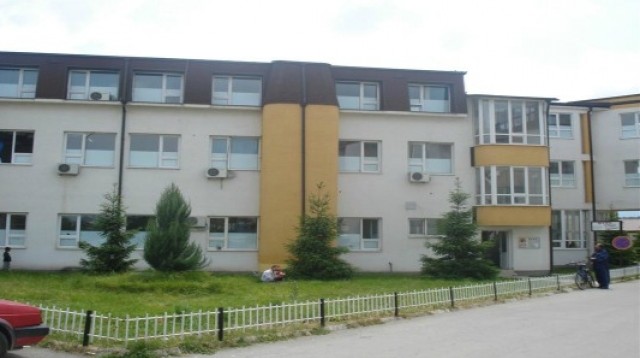spitali-i-gjakov-euml-s-me-munges-euml-sigurimi-dhe-jo-vet-euml-m-kaq_2_hd-640x358