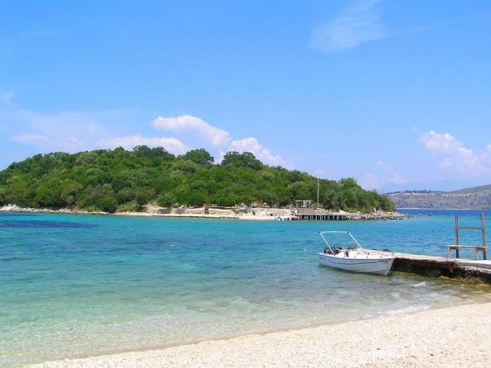Ksamil_Beach