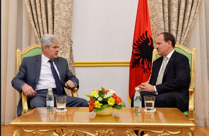 Nishani e Ali Ahmeti