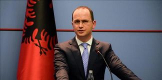 Shqipëri/ “Opozita mund të fusë Shqipërinë në krizë ciklike”, Bushati: Duhet dialog!