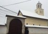 Protesta në Gjakovë në kundërshtim të vizitës së pelegrinëve serbë