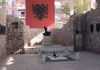 Poshtë varrit të Skënderbeut në Lezhë, fshihet një tjetër sarkofag