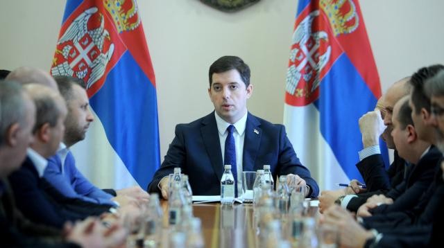 128107281958c93507cb709399752794_v4_big-640x358