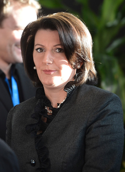 Atifete-Jahjaga-Arrivals-World-Islamic-Economic-50r69m9hLSYl