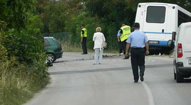 aksident-n-euml-rrug-euml-n-e-vjet-euml-r-oh-euml-r-strug-euml-humb-jet-euml-n-26-vje-ccedil-arja-dhe-6-t-euml-tjer-euml-l-euml-ndohen_hd-780x439-650x358