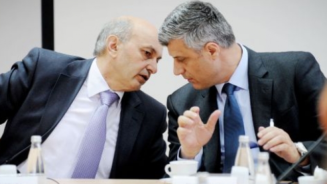 arrihet-marr-euml-veshja-isa-mustafa-kryeminist-euml-r-hashim-tha-ccedil-i-president_hd