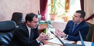Kriza politike, takohen negociatorët Balla dhe Bylykbashi, por pa rezultat