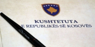 Shënohet Dita e Kushtetutës