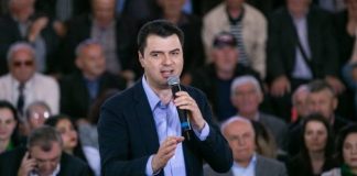 Protesta, Shqipëri/ Mesazhi i Bashës: Nuk do të ketë kompromise, por vetëm Shqipëri si Europa