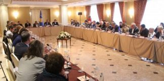 Presidenti Thaçi, mban takimin e radhës për Komisionin e të Vërtetës dhe Pajtimit