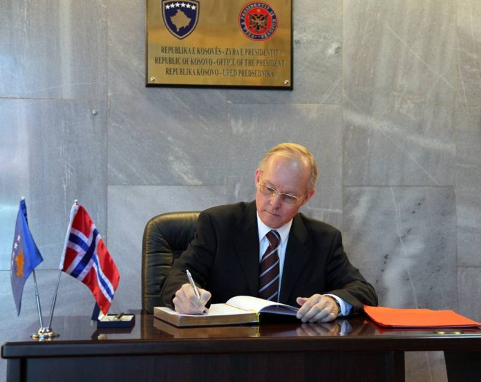 30_09_2011_Dorezimi_i_Kredencialeve_1