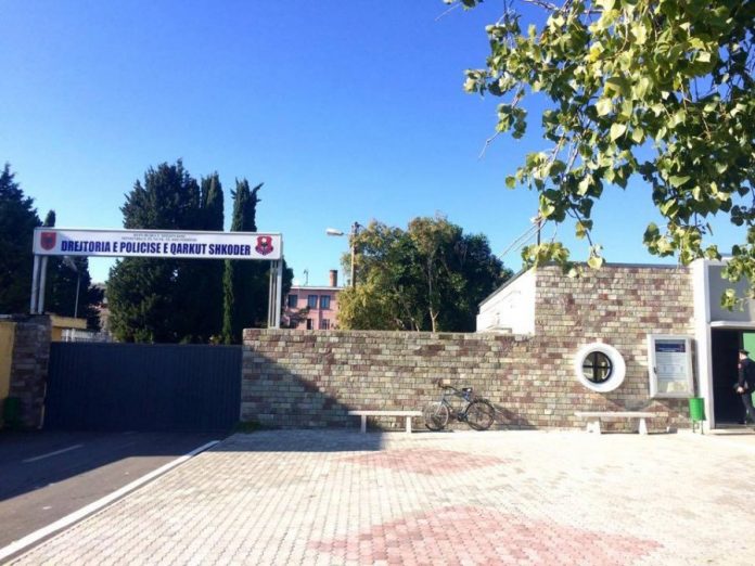 auto_policia_shkoder1478345059