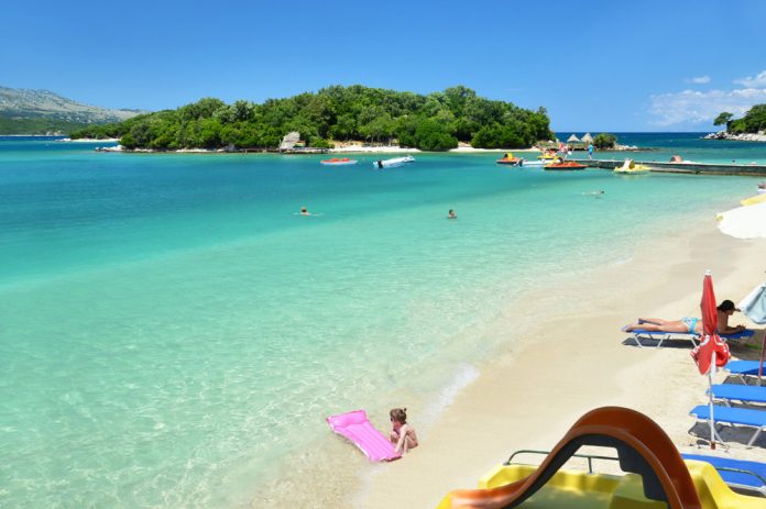 beach+in+ksamil