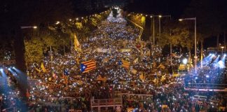 Në mitingun për lirimin e politikanëve katalonas morën pjesë 750 mijë njerëz