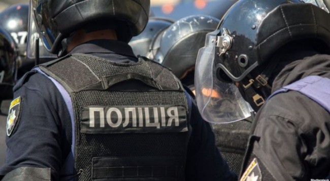 Policia-ukrainase-foto-REL-e1512059962322-650x358