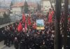 Tensione në lagjen “Arbëria”, protestuesit nuk lejohen t’i afrohen Ambasadës së Maqedonisë (Video/Foto)