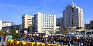 AFP: Re të zeza mbi Kosovën para 10-vjetorit të Pavarësisë