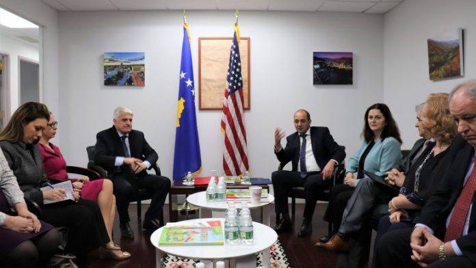 Gashi-Majko-Drejtoret-e-Shkollave-780x439
