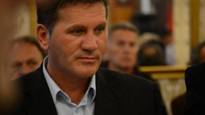 naser-osmani1375103612-660x375-780x439