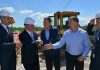 Bekim Jashari e Sami Lushtaku i shtrëngojnë duart