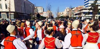 Ansambli Folklorik “Tirana” koncert me këngët më të bukura të trevave shqiptare