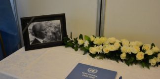 Në Kosovë hapet Libri i Zisë për Kofi Annanin