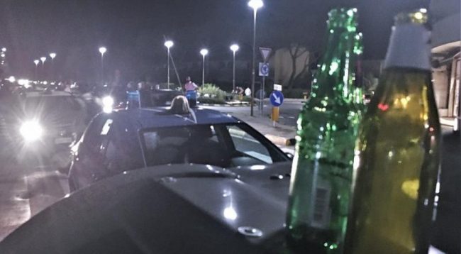 auto_76-alcol-movida-notte-bottiglie-birra-polizia-carabinieri1536501678-650x358