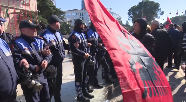 shqiperi-protesta-650x358