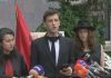 Përcjellja për në banesën e fundit të Moikom Zeqos/ I biri mban një eulogji prekëse: Do shpëtoje vendin…