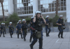 Flakë dhe gaz lotsjellës/ “Agimi i Artë” organizatë terroriste, shpërthejnë trazirat në Greqi