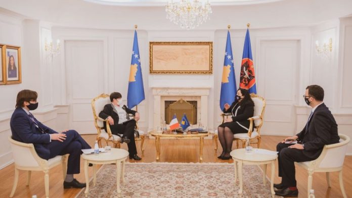 vjosa-osmani-ambasadorja-franceze-780x439